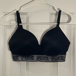PINK Victoria’s Secret 32D Double Pronged Bra no-underwire.